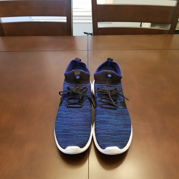 Nike Roshe Men’s Runners (Size 10.5) - Picture 3 of 5